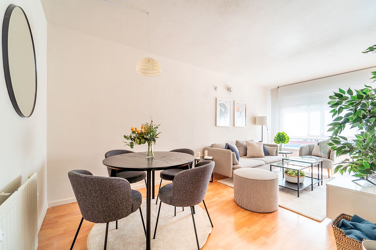 Living room of Flat to rent in  Madrid Capital  with Air Conditioner, Heating and Storage room