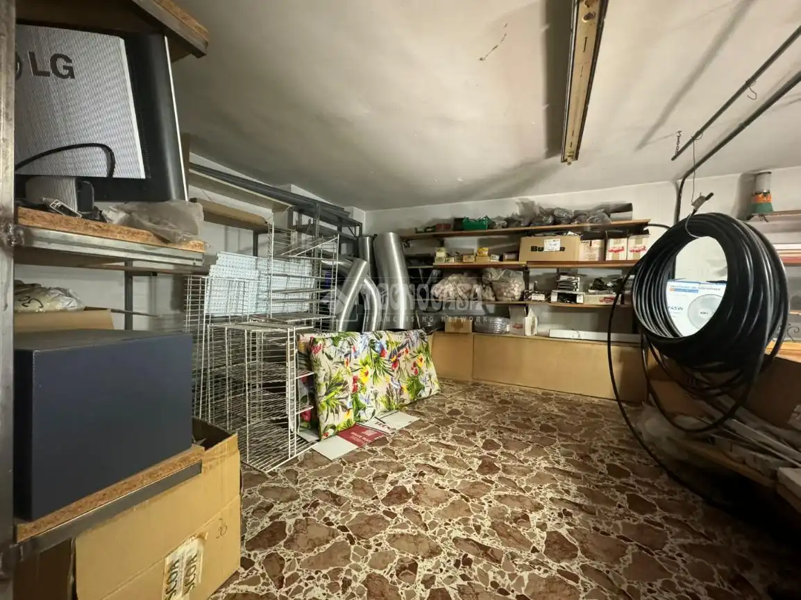 Geschaftsraum zur Miete in Av. de América, Barrio de Zaidín