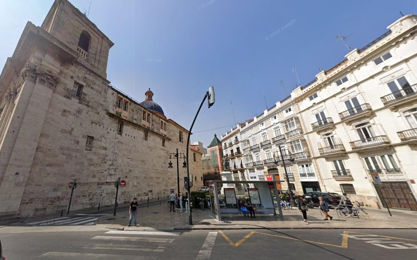Vista exterior de Edifici en venda en  Valencia Capital