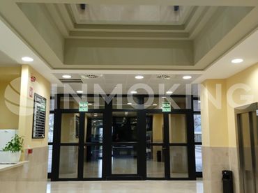 Ufficio con balcone in affitto a Ciudad 10