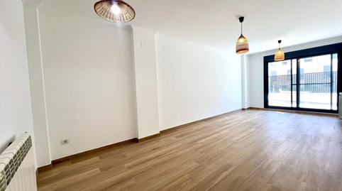 Foto 3 von Erdgeschoss zur Miete in Avenida Magnòlies, de Les, Núcleo Urbano, La Pobla de Vallbona