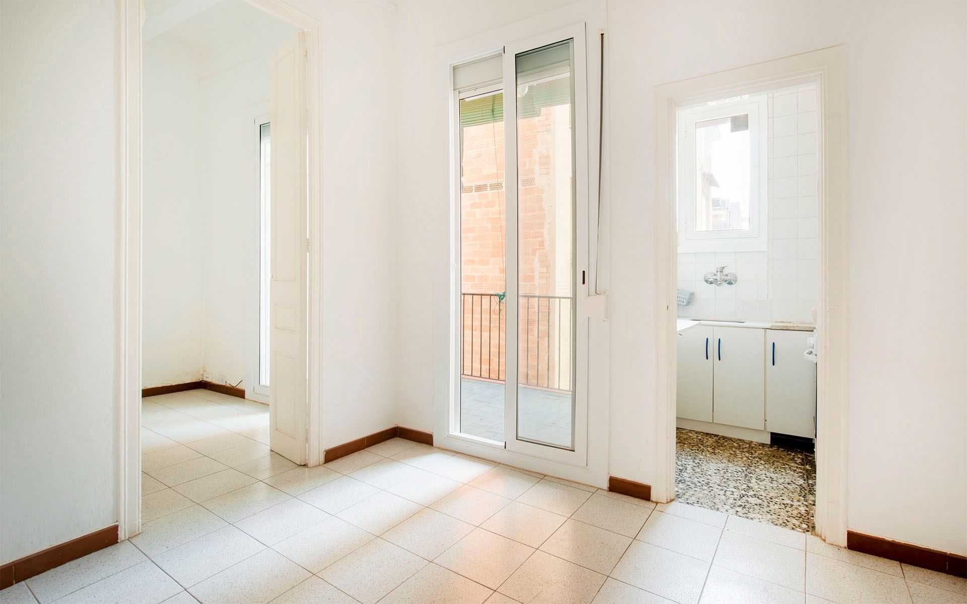 Flat for sale in  Barcelona Capital  with Terrace and Storage room