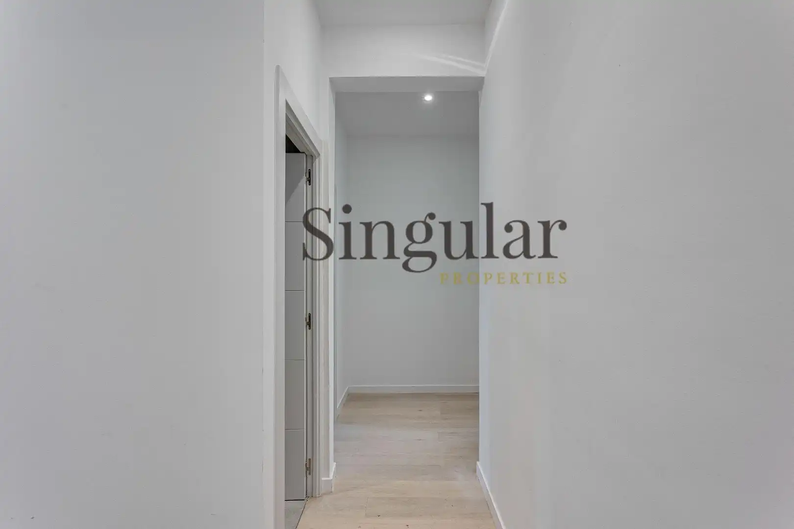 Habitación de Edificio en venta en Barcelona