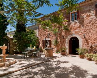 Jardí de Finca rústica de lloguer en Felanitx amb Aire condicionat i Piscina