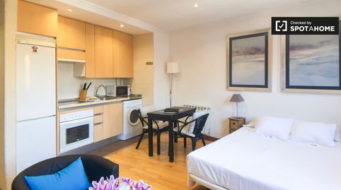 Foto 2 de Piso de alquiler en Adelfas, Madrid Capital