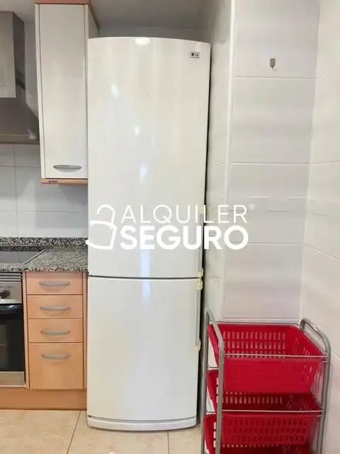 Cuina de Pis de lloguer en Dénia amb Aire condicionat, Terrassa i Traster