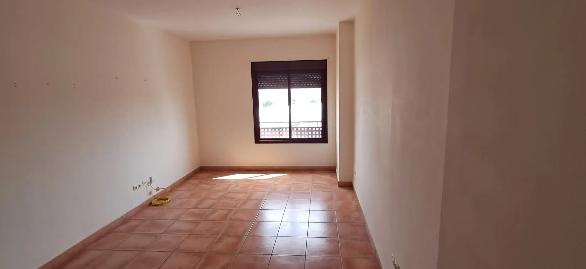 Flat for sale in Utrera  with Air Conditioner