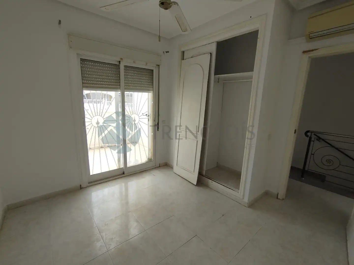 Casa aparellada en venda a golda meir, imagen 31