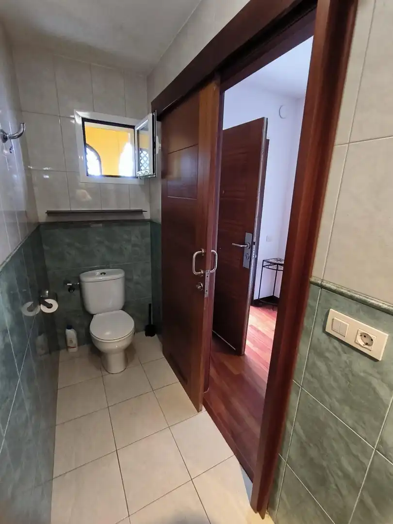 Bany de Casa adosada en venda en Las Palmas de Gran Canaria amb Jardí privat, Parquet i Terrassa