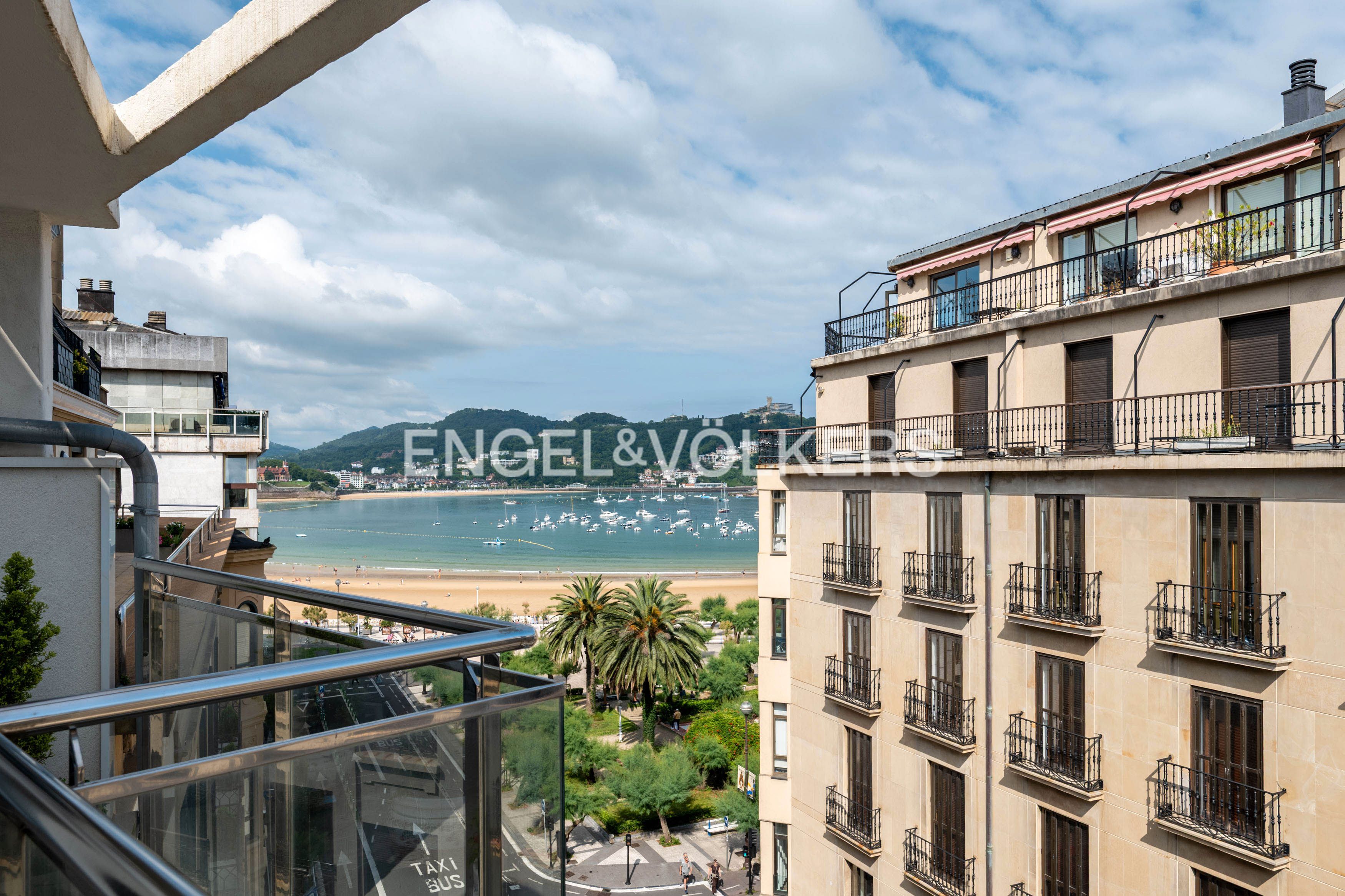 Exterior view of Apartment for sale in Donostia - San Sebastián   with Heating and Terrace