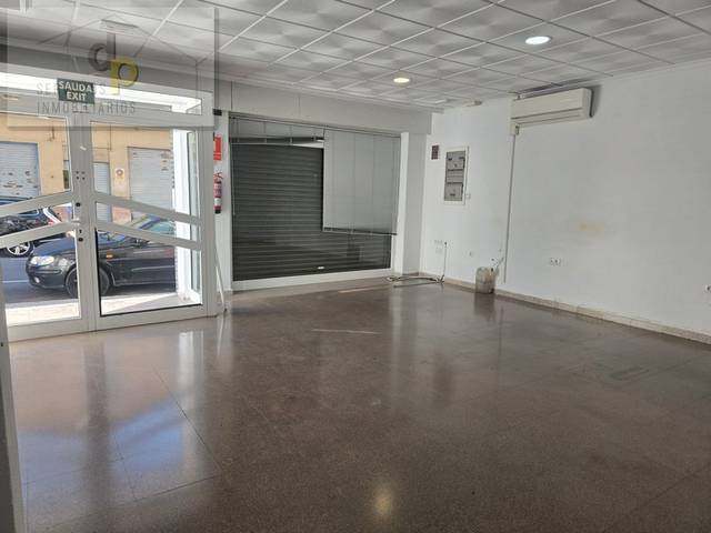 Local comercial en Alquiler en Carrer Riu Xúquer, 34 en Torrellano