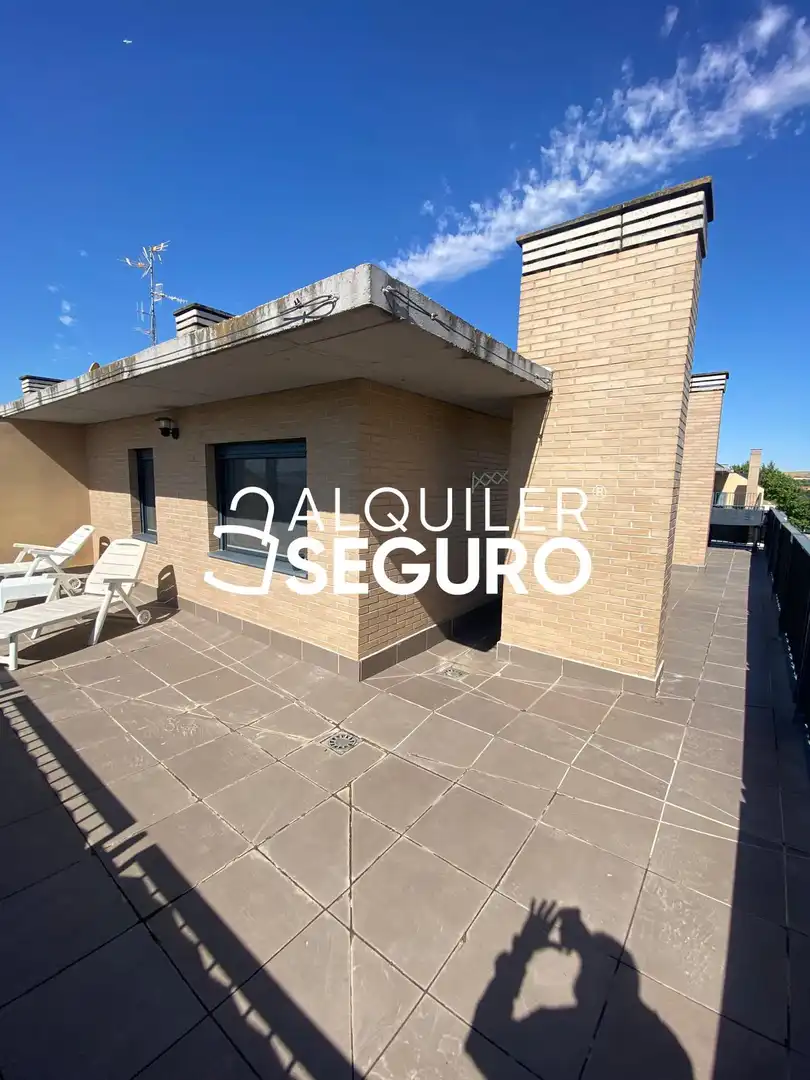 Vista exterior de Pis de lloguer en Marchamalo amb Aire condicionat, Calefacció i Terrassa