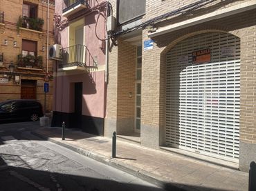 Locale commerciale in affitto a Calle de la Cadena 28