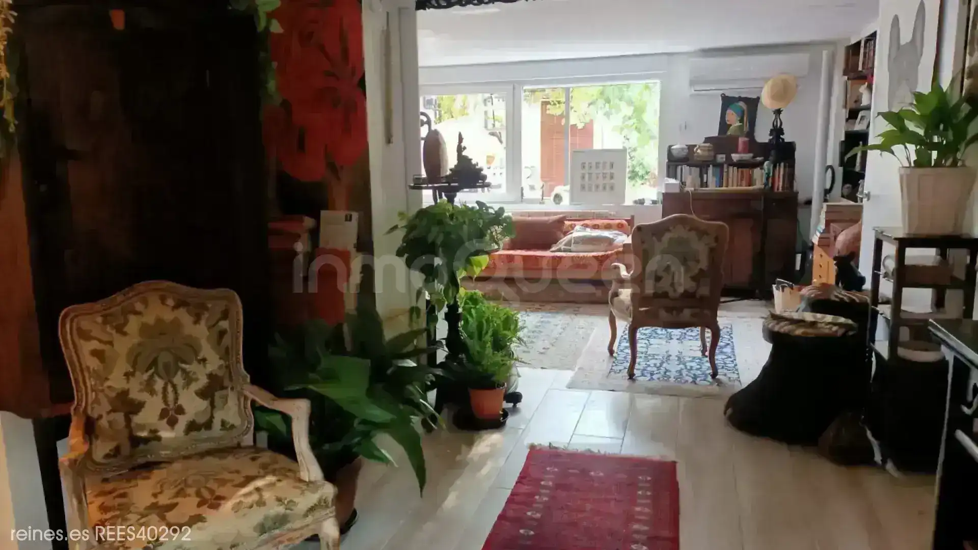 Sala de estar de Casa adosada en venta en La Moraleja con Calefacción, Jardín privado y Terraza