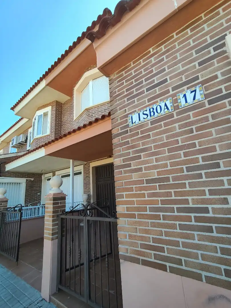 Chalet en venta en Calle Lisboa 17, imagen 5