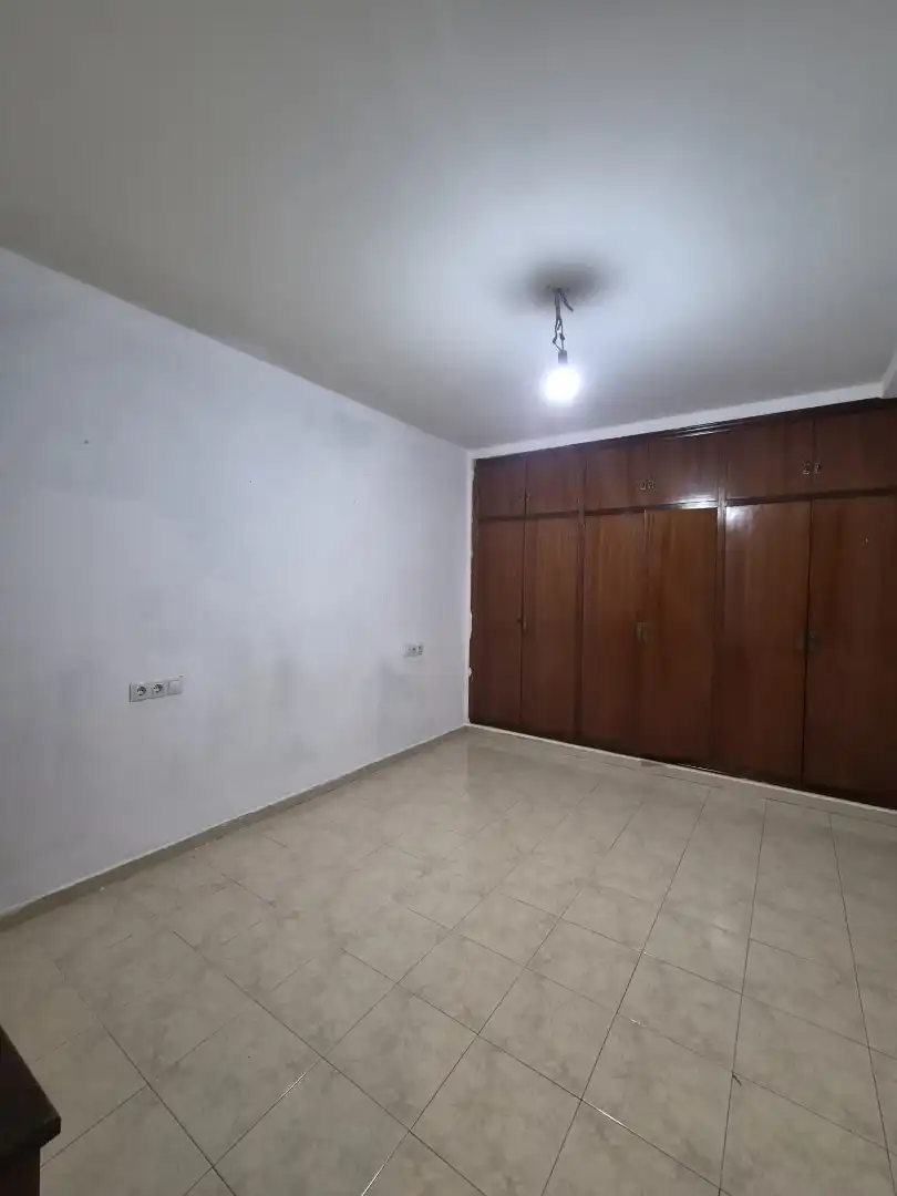 Schlafzimmer von Wohnung zum Verkauf in Castellón de la Plana / Castelló de la Plana mit Ofen und Balkon