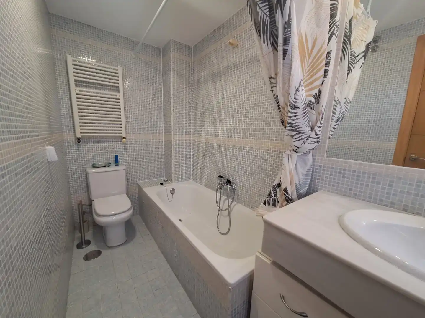 Badezimmer von Wohnung zur Miete in  Madrid Capital mit Klimaanlage
