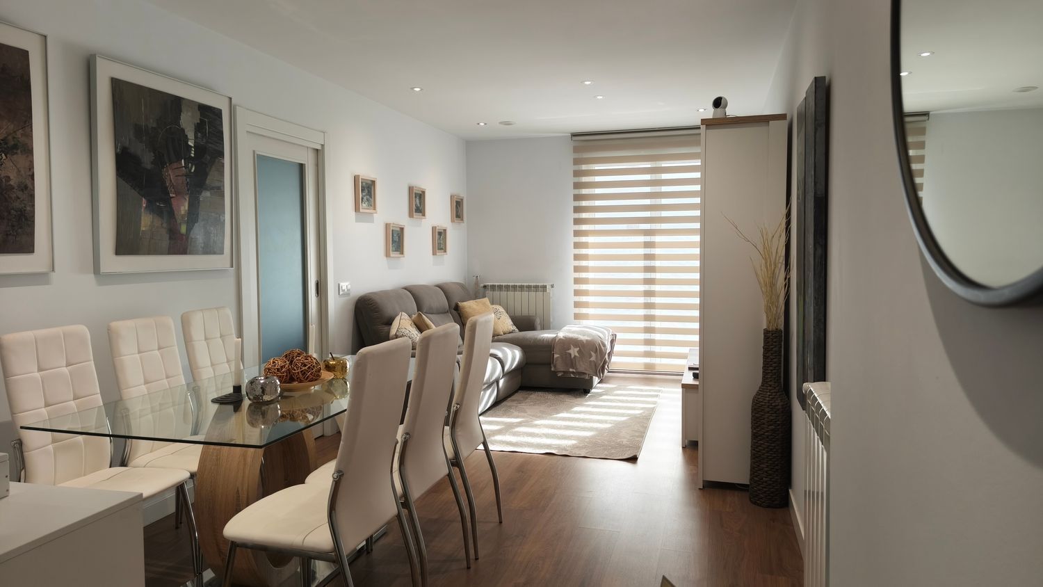 Sala d'estar de Pis en venda en Oviedo  amb Calefacció, Terrassa i Traster