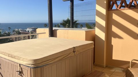 Foto 2 de Piso en venta en El Faro de Calaburra - Chaparral, Mijas