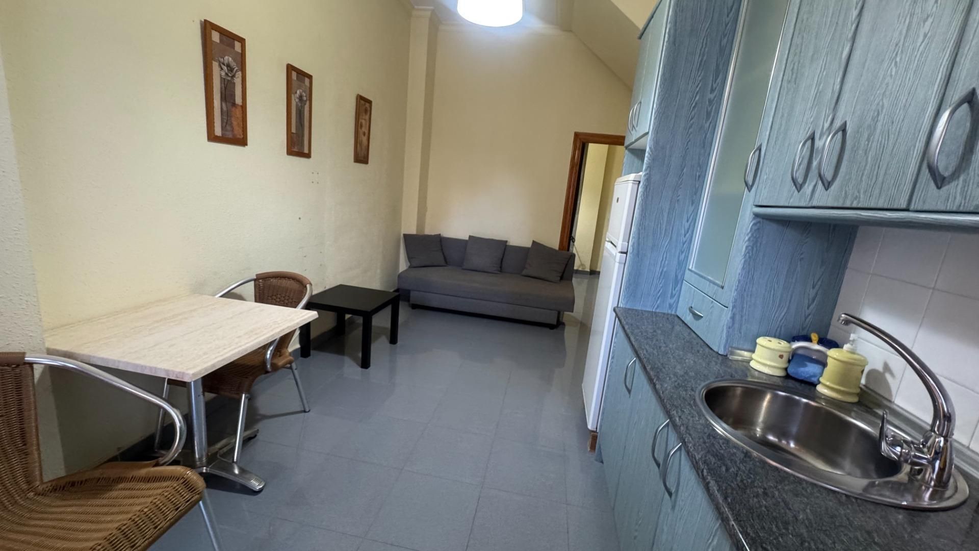 Cuina de Apartament en venda en Torremolinos amb Aire condicionat, Calefacció i Jardí privat