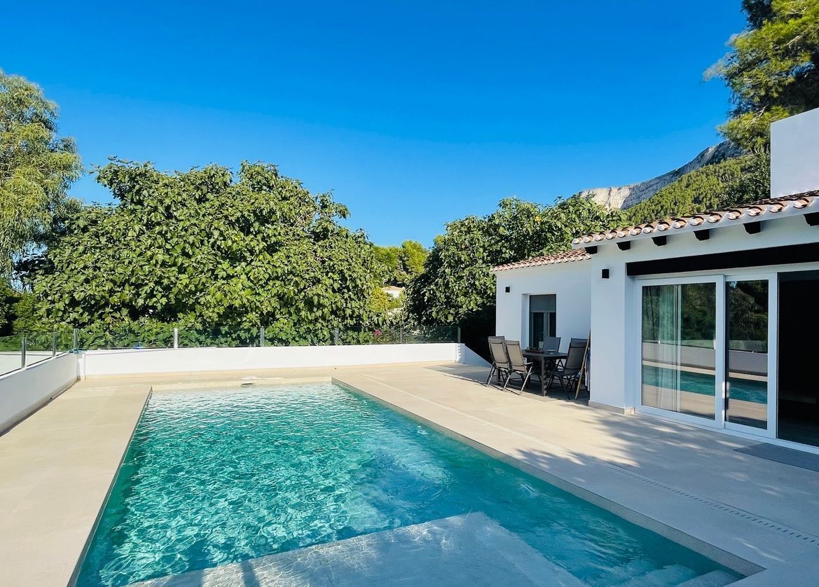 Swimming pool of House or chalet for sale in Dénia  with Air Conditioner, Heating and Private garden