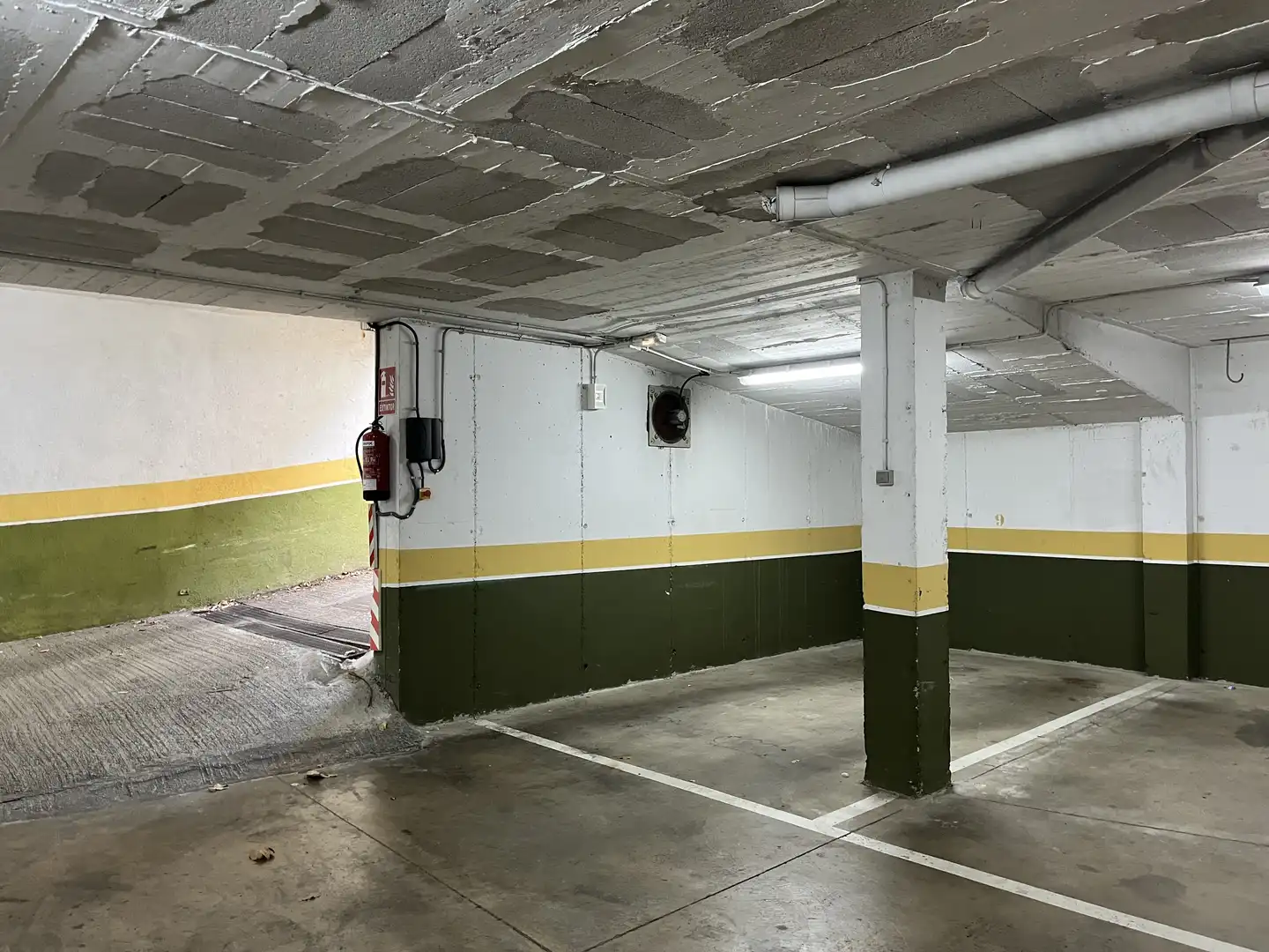 Garatge de lloguer a Carrer d'Angel Serradell, 4, Montilivi