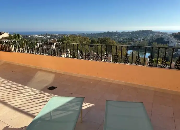 Ático con piscina en venta en Calle Pléyades 29