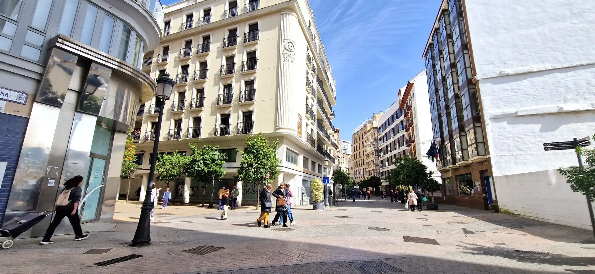 Vista exterior de Piso en venta en Huelva