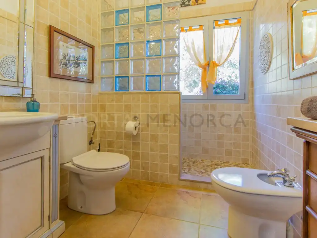 Baño de Casa o chalet en venta en Sant Lluís con Calefacción, Jardín privado y Piscina