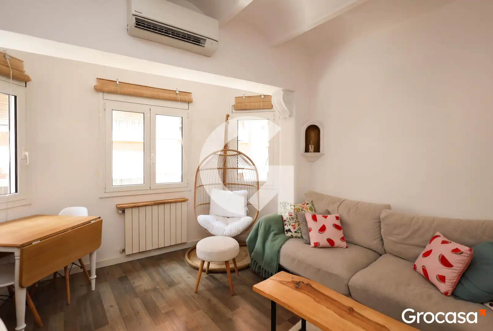 Living room of Flat for sale in Barcelona  with Air Conditioner, Terrace and Storage room