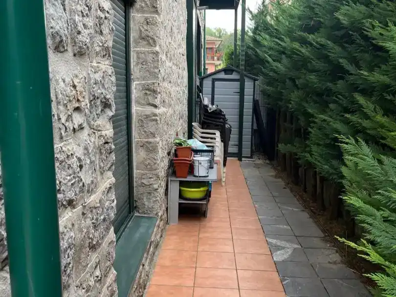 Terrassa de Planta baixa en venda en Baztan amb Jardí privat, Piscina i Moblat