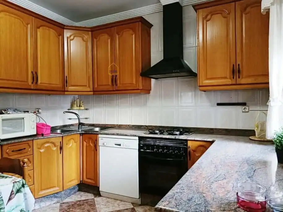 Houses for sale in Escucha