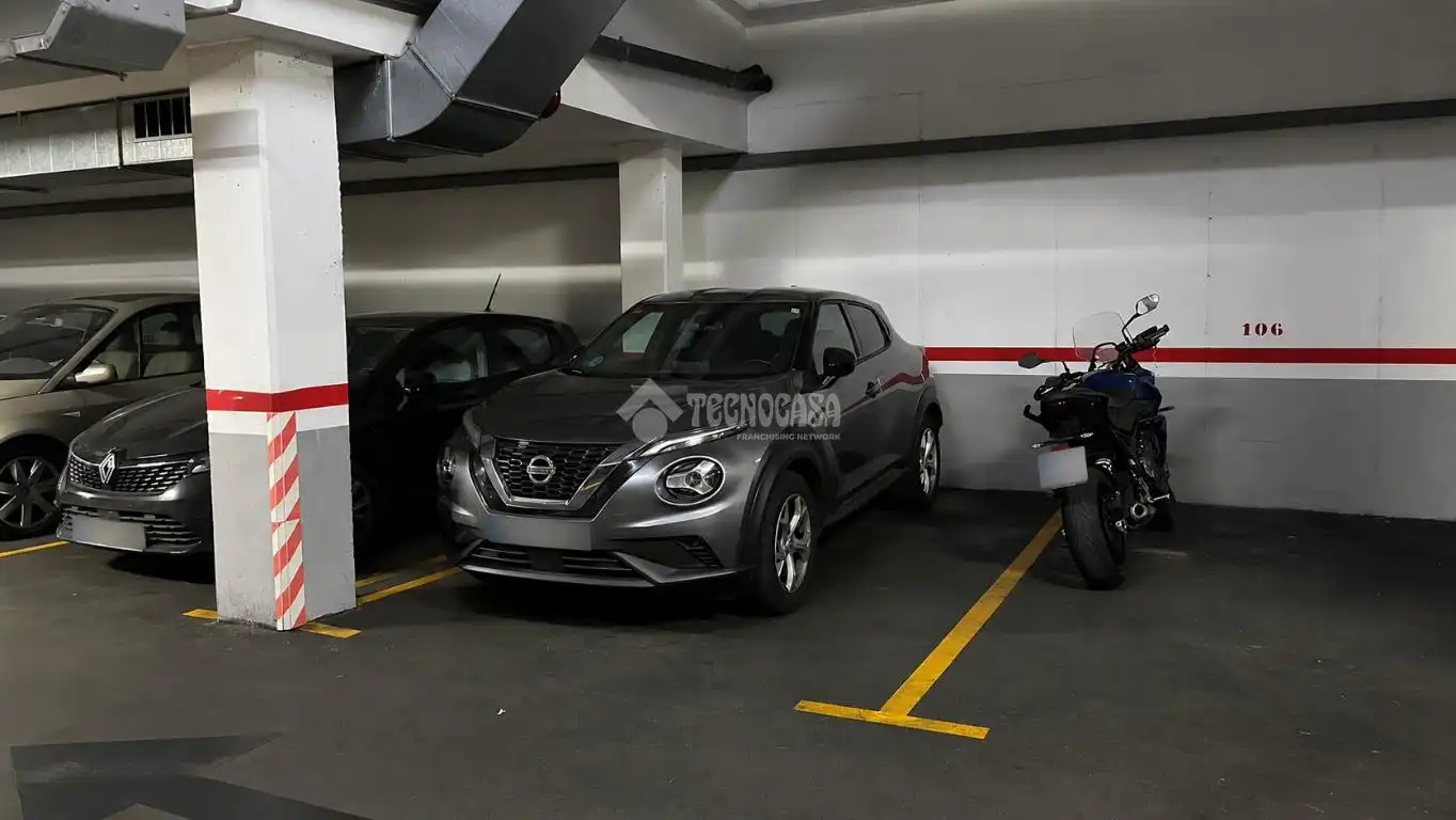 Parking de Piso en venta en Barberà del Vallès con Aire acondicionado, Trastero y Balcón