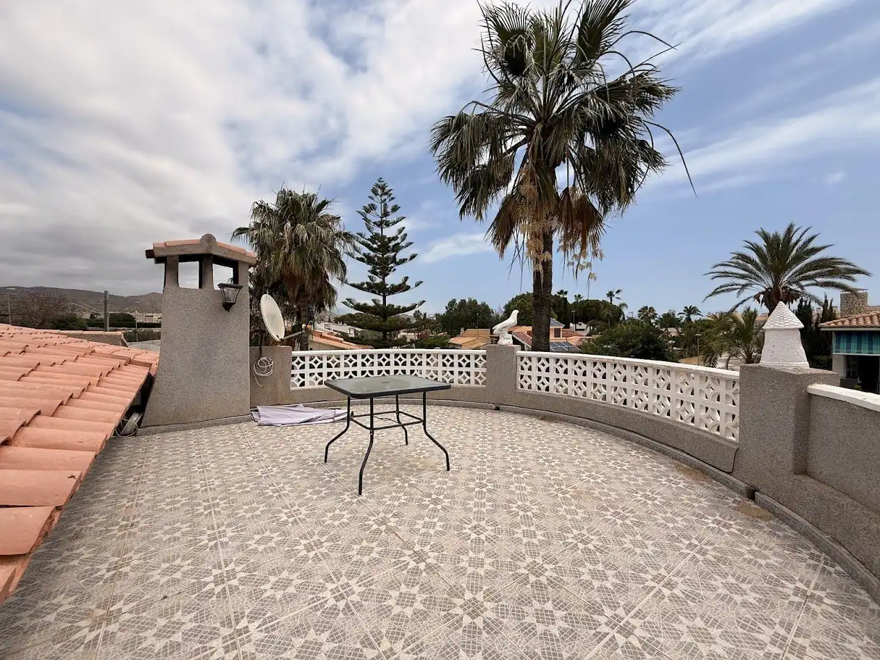 Terrassa de Casa o xalet en venda en El Campello amb Aire condicionat, Calefacció i Jardí privat