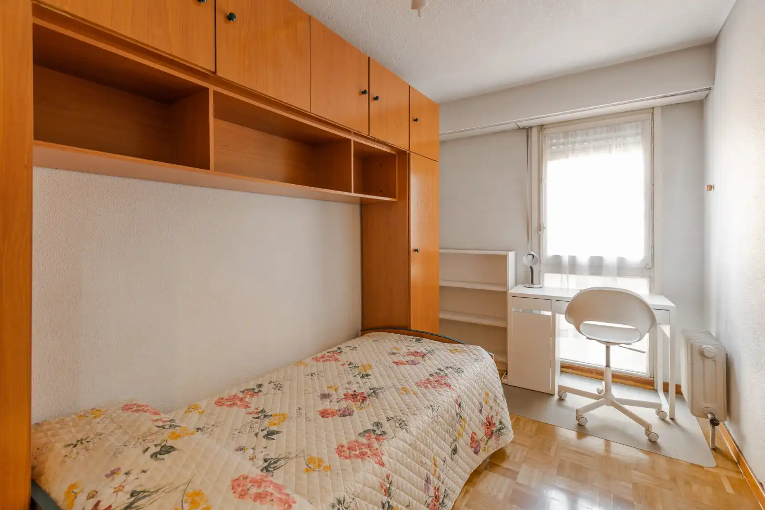 Dormitori de Pis de lloguer en  Pamplona / Iruña amb Calefacció, Parquet i Terrassa