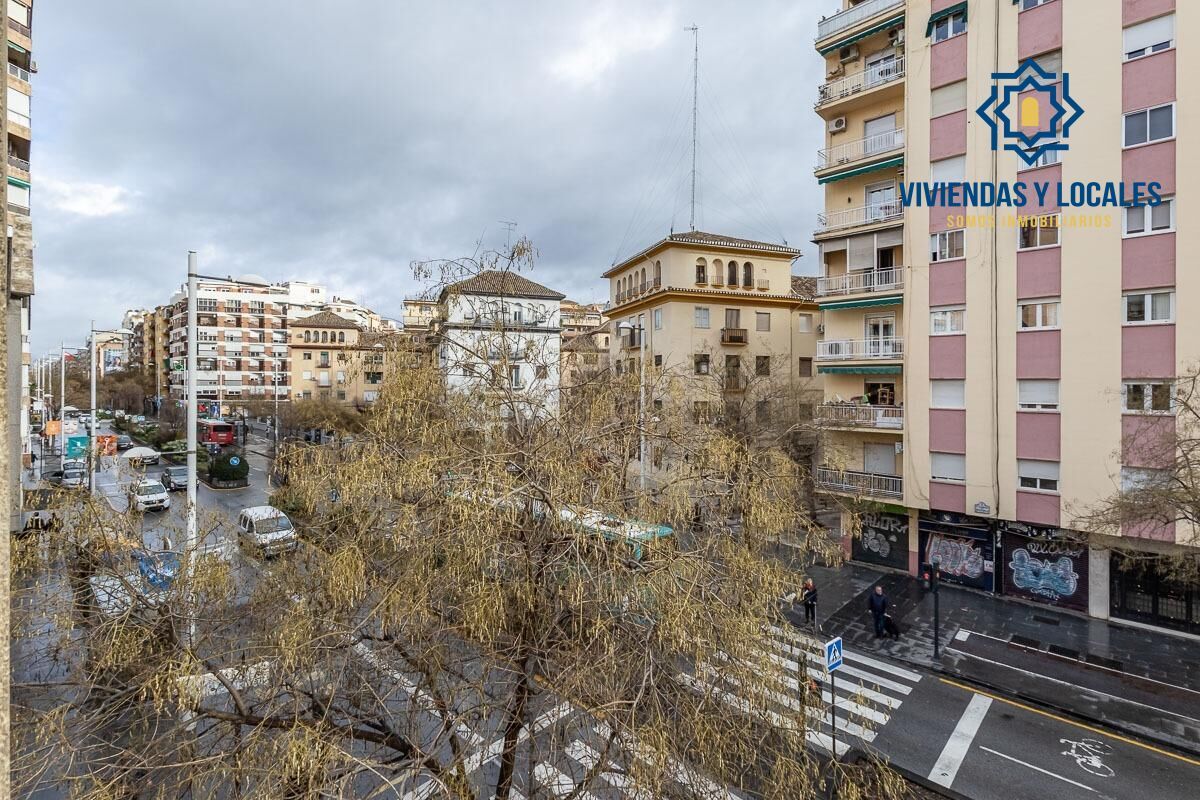 Exterior view of Flat for sale in  Granada Capital  with Air Conditioner and Balcony