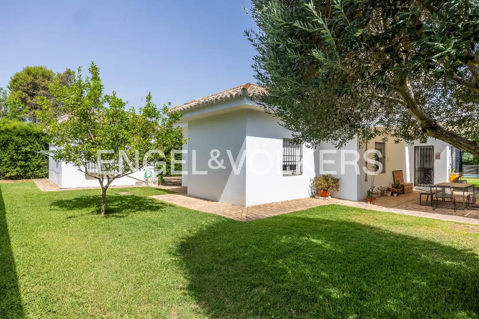 Casa amb jardí en venda a Gines, imagen 2
