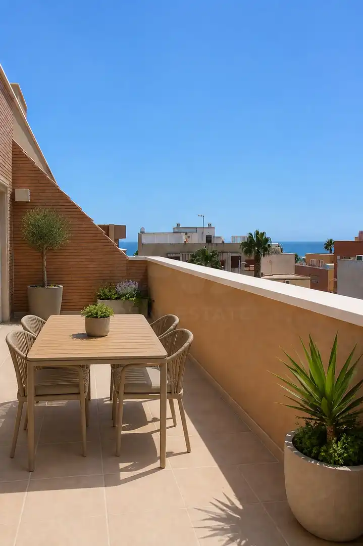 Piso con ascensor en venta en Roquetas de Mar ciudad