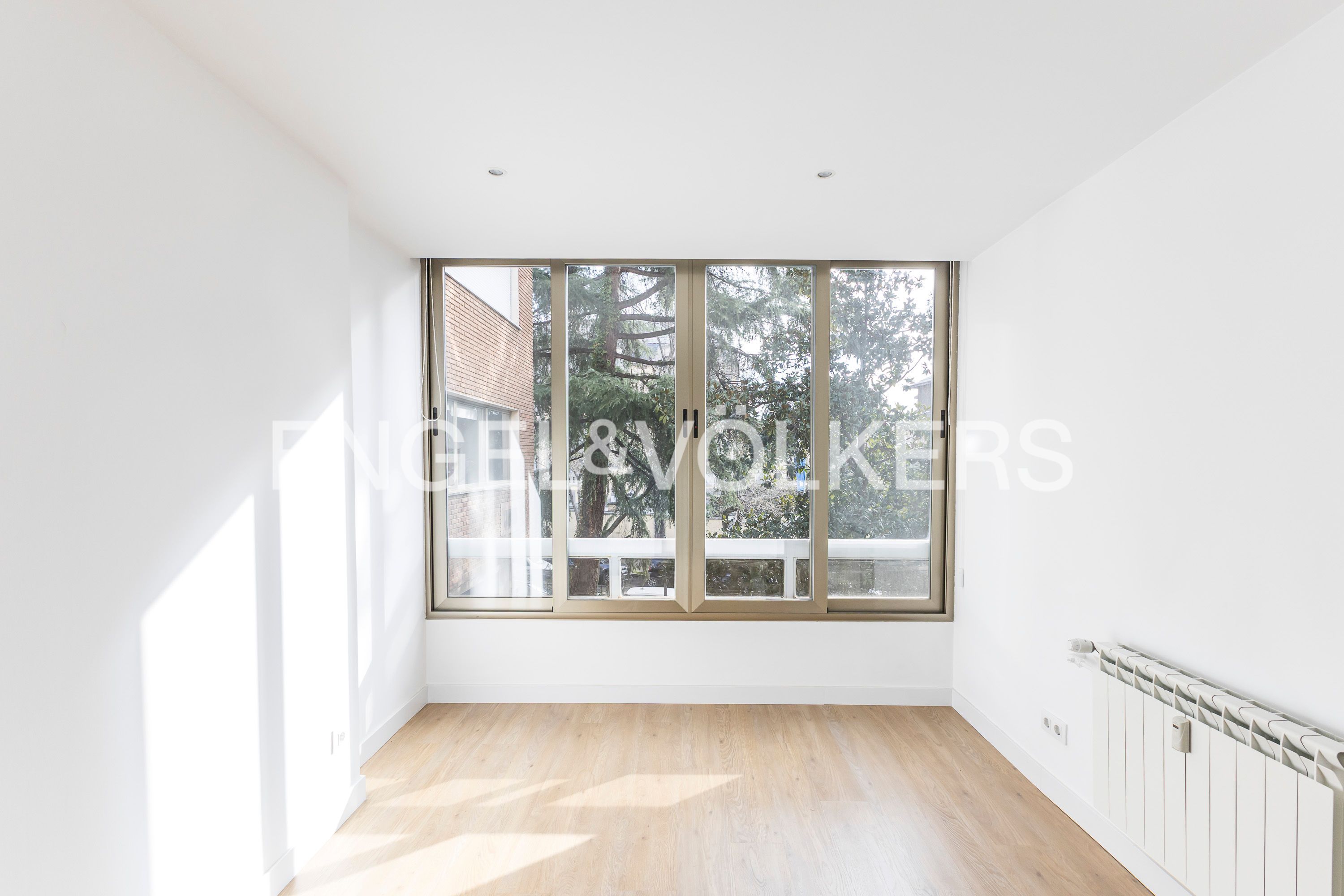 Dormitori de Apartament de lloguer en  Madrid Capital amb Aire condicionat, Calefacció i Es permeten mascotes