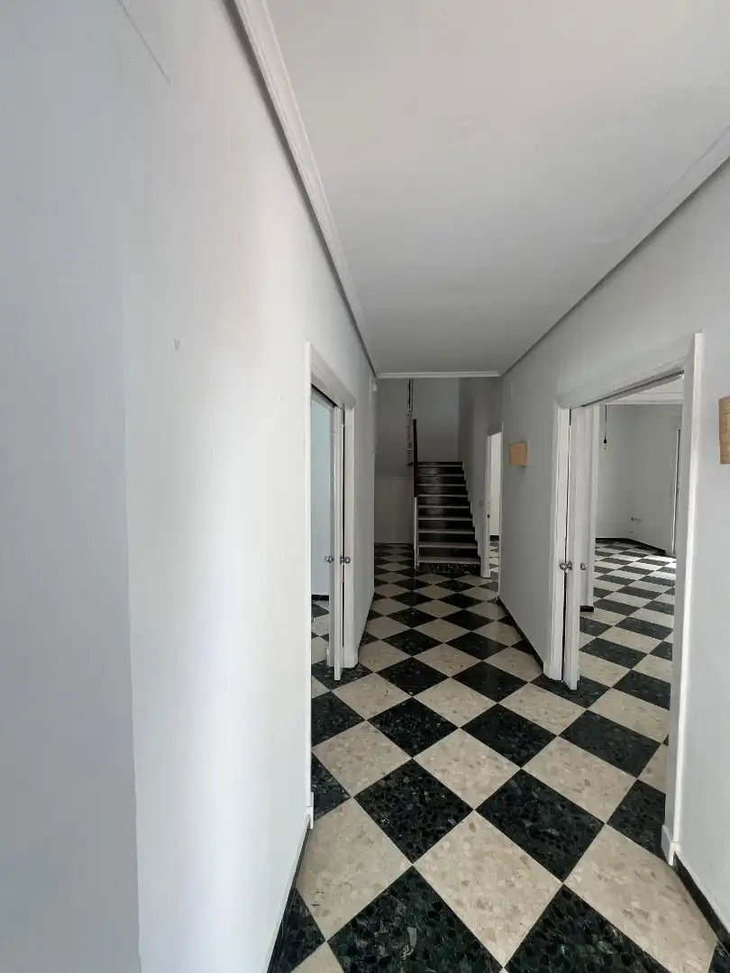 Haus oder Chalet zur Miete in Sevilla mit Klimaanlage, Heizung und Privatgarten