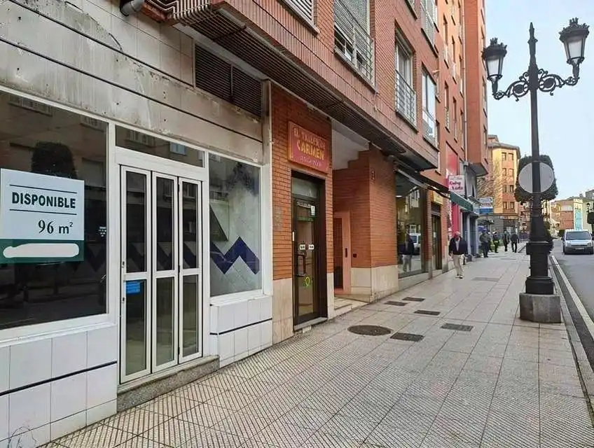 Außenansicht von Geschaftsraum zur Miete in Oviedo 