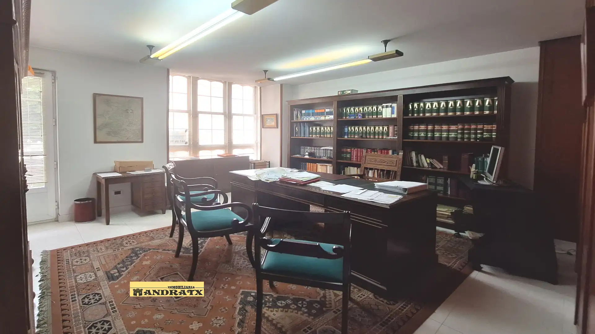 Business premises for sale in Avenida Esteiro 59
