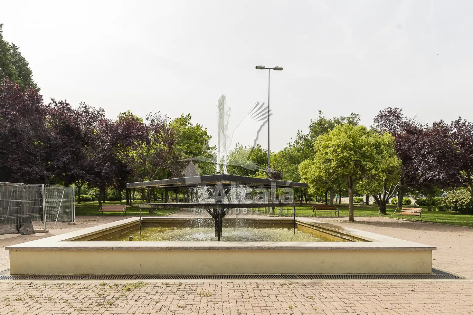 Vista exterior de Piso en venta en Alcalá de Henares