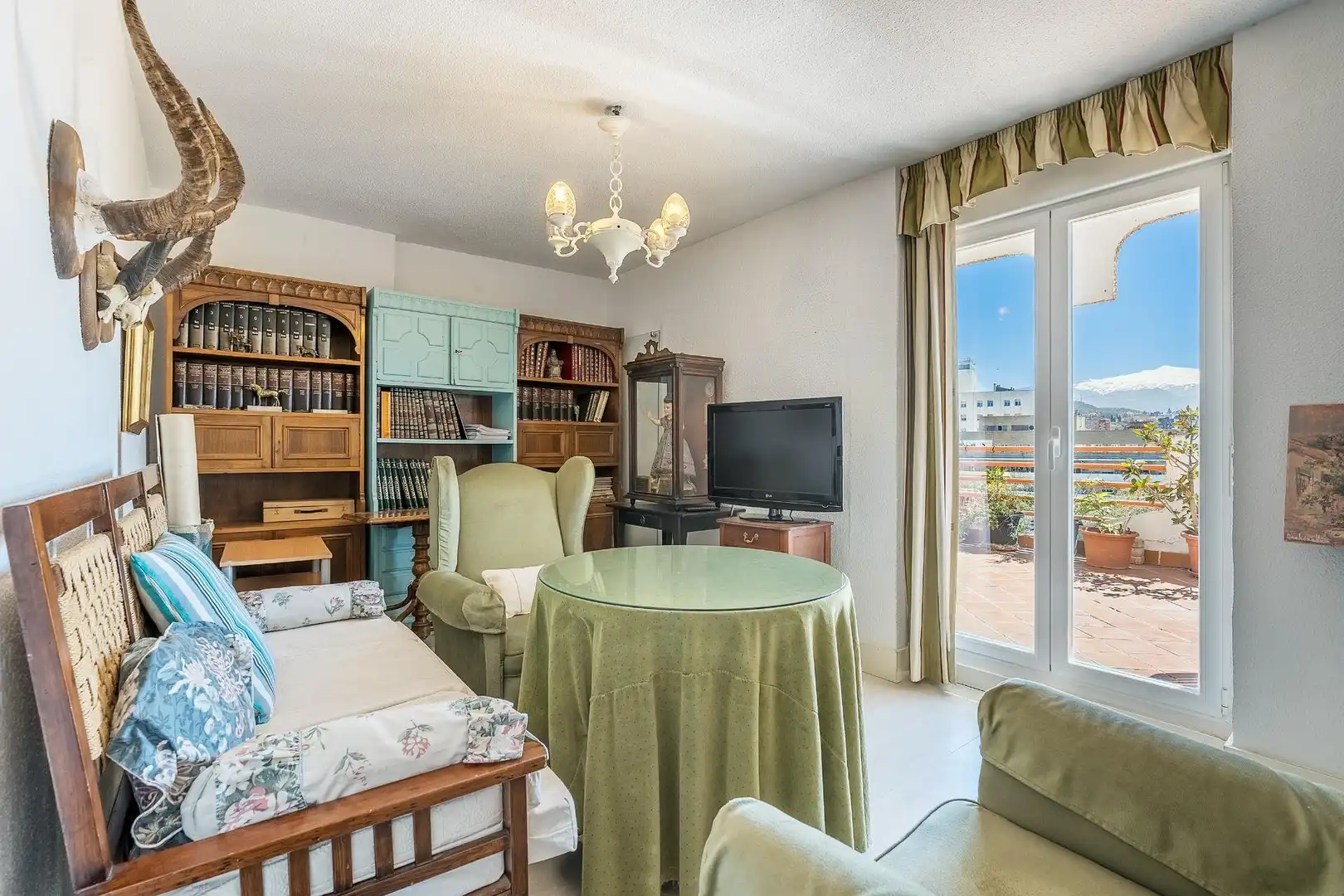 Living room of Attic for sale in Granada  with Air Conditioner and Terrace