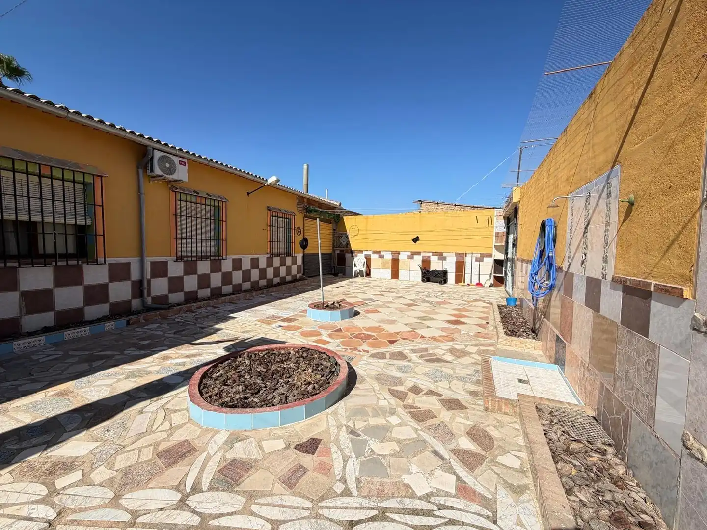 Vista exterior de Casa o xalet en venda en Alameda amb Aire condicionat, Calefacció i Traster