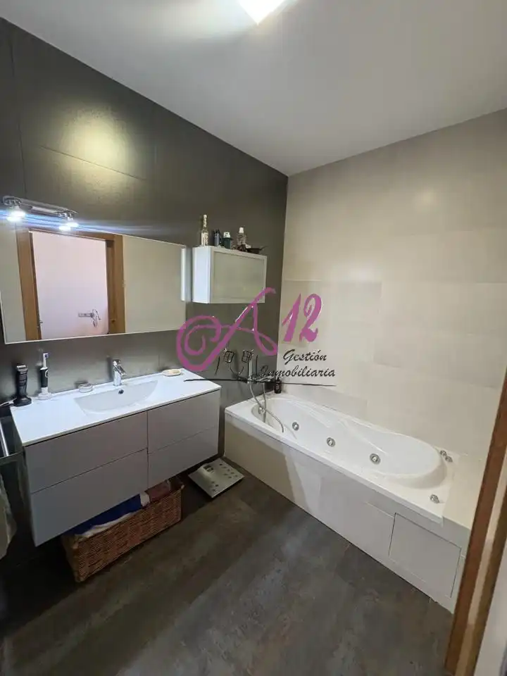 Bany de Casa o xalet en venda en Yecla amb Terrassa