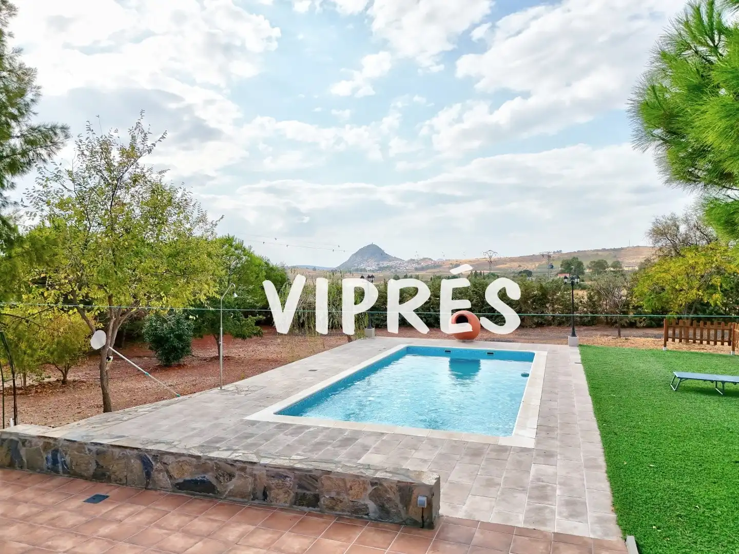 Chalet con piscina en venta en Alange, imagen 3