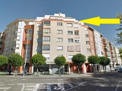 Flat for sale in San Pablo y Santa Marina