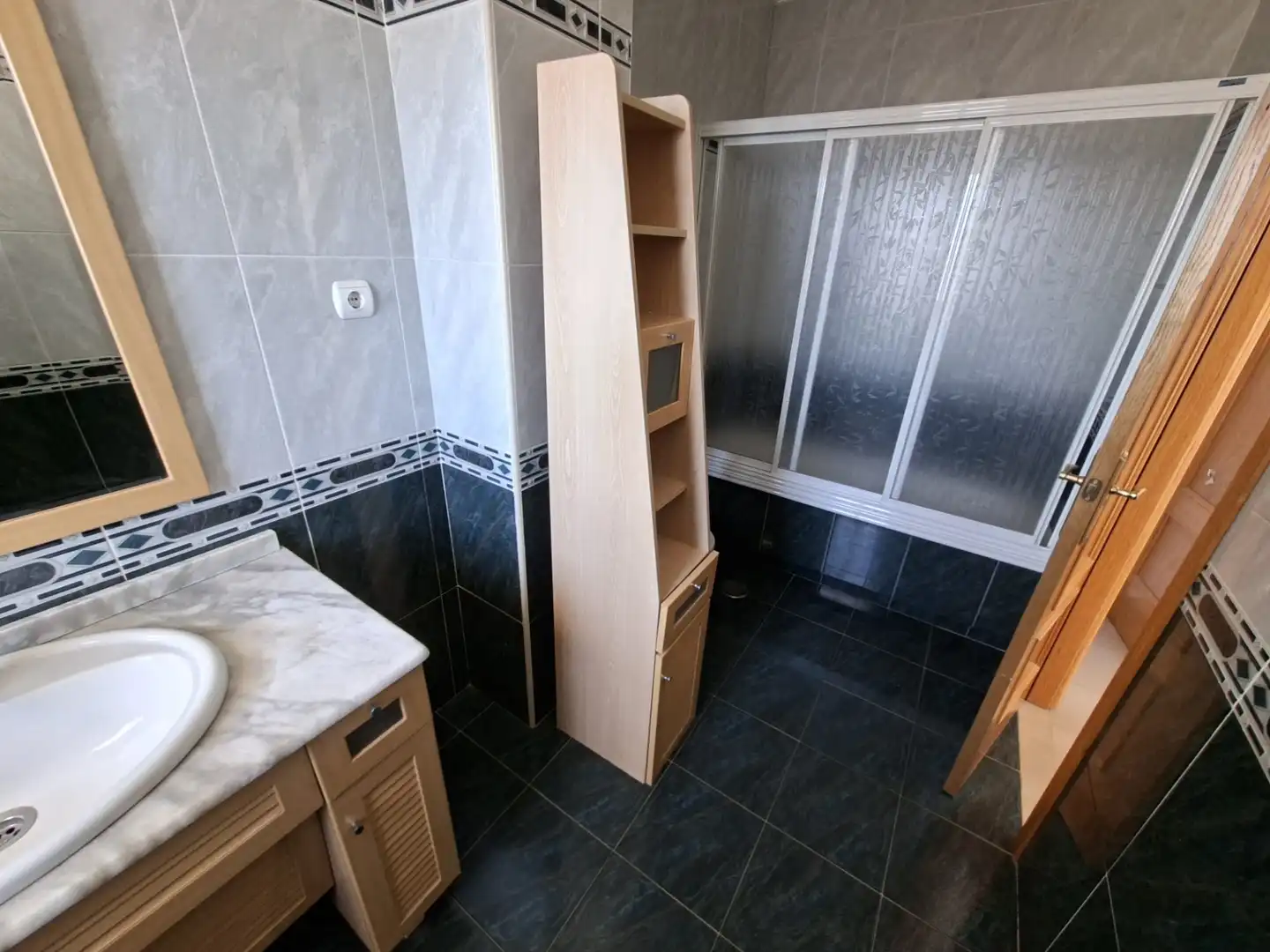 Bathroom of Houses for sale in Plasencia  with Air Conditioner