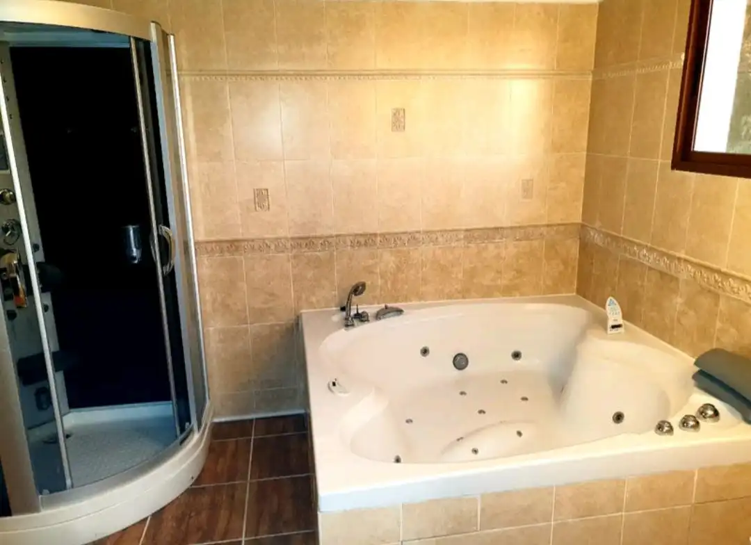 Baño de Estudio de alquiler en Marbella con Amueblado